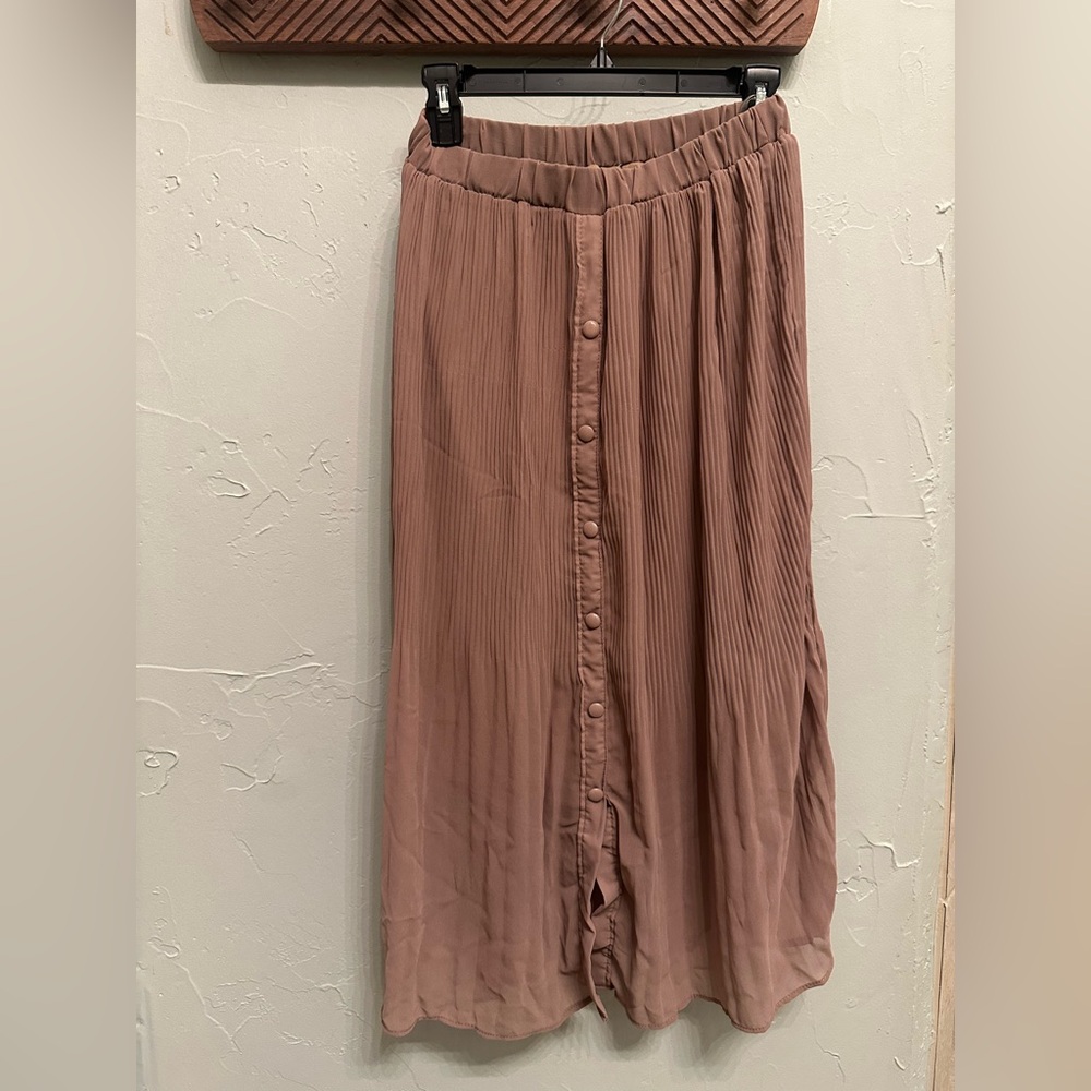 Studio West Button-Front Pleated Tan/Pink Maxi Skirt